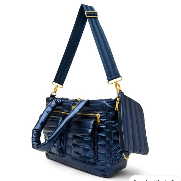 NEW THINK ROYLN Two Faced Reversible Tote in Pearl Indigo - Picture 7 of 13